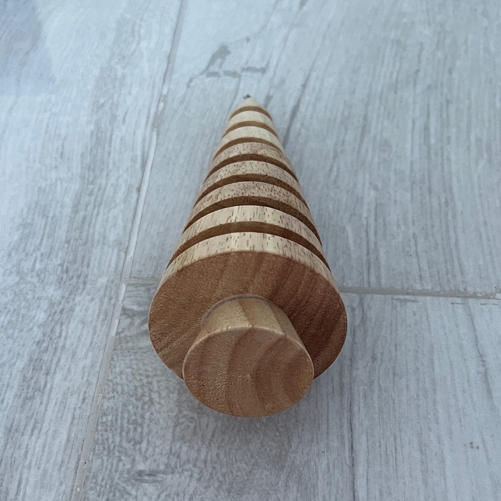 🎁 Natural Wood Holiday Christmas Tree Ornament - Available as a Gift w/Purchase - Picture 5 of 9
